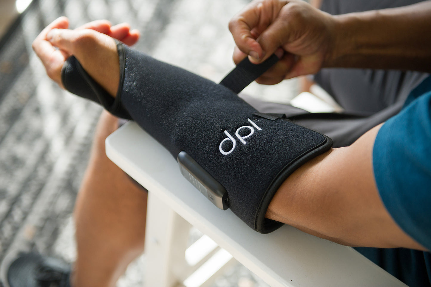 dpl Wrist Wrap Light Therapy Pain Relief