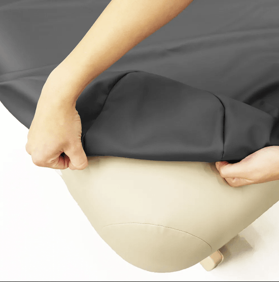 Oakworks Fitted Massage Table Protector – Universal Companies